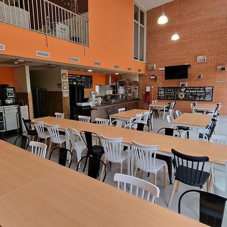 Residencia Universitaria Resa Giner De Los Rios Alcalá de Henares Eksteriør billede